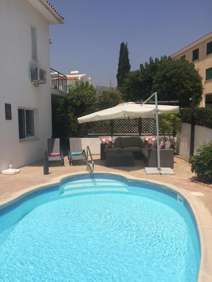Villa Laurel Пейя Екстер'єр фото