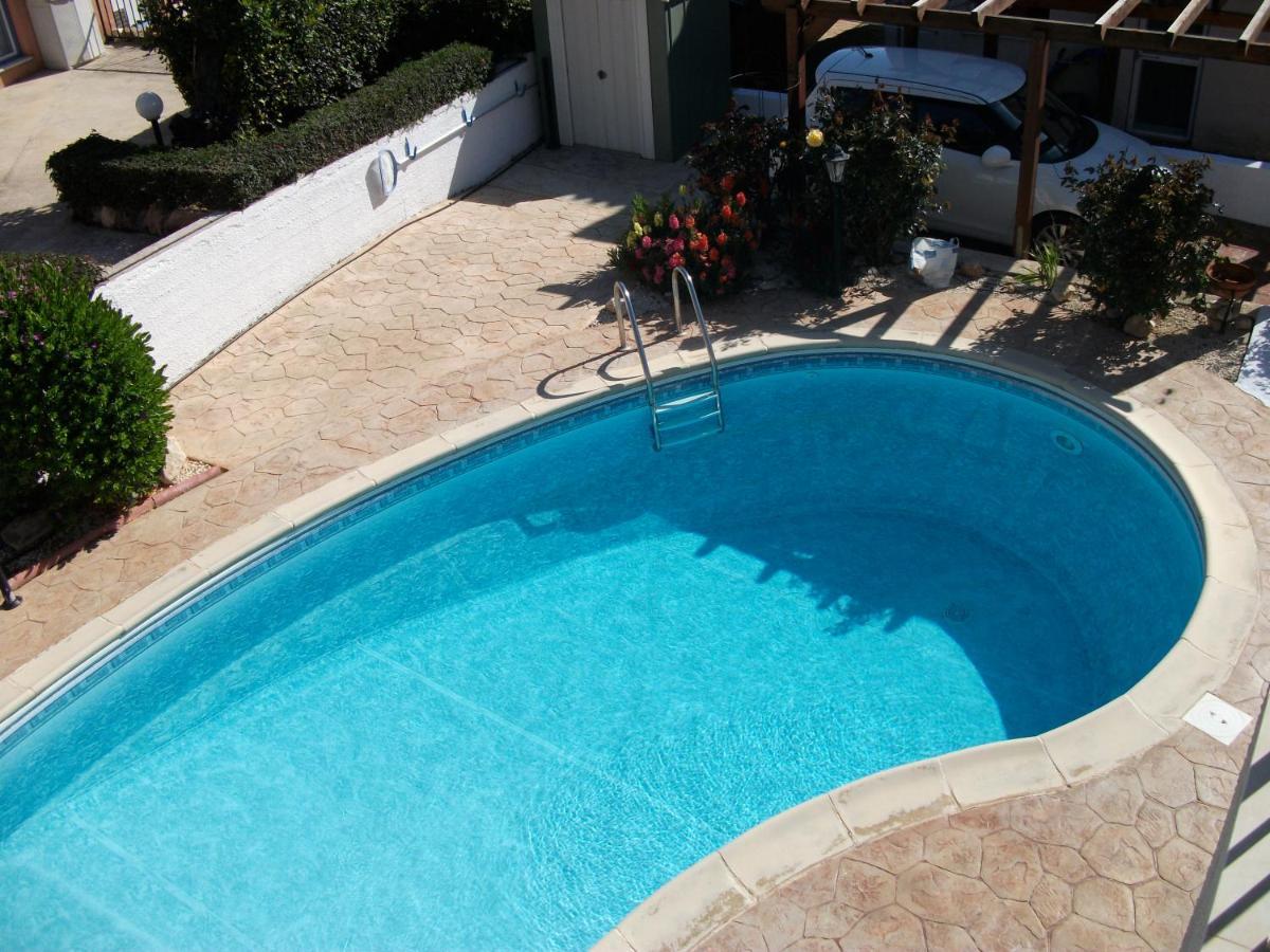 Villa Laurel Пейя Екстер'єр фото